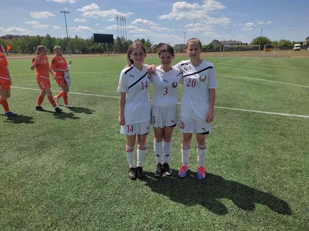 Участие в областной спартакиаде школьников по футболу среди девушек Участие в областной спартакиаде школьников по футболу среди девушек