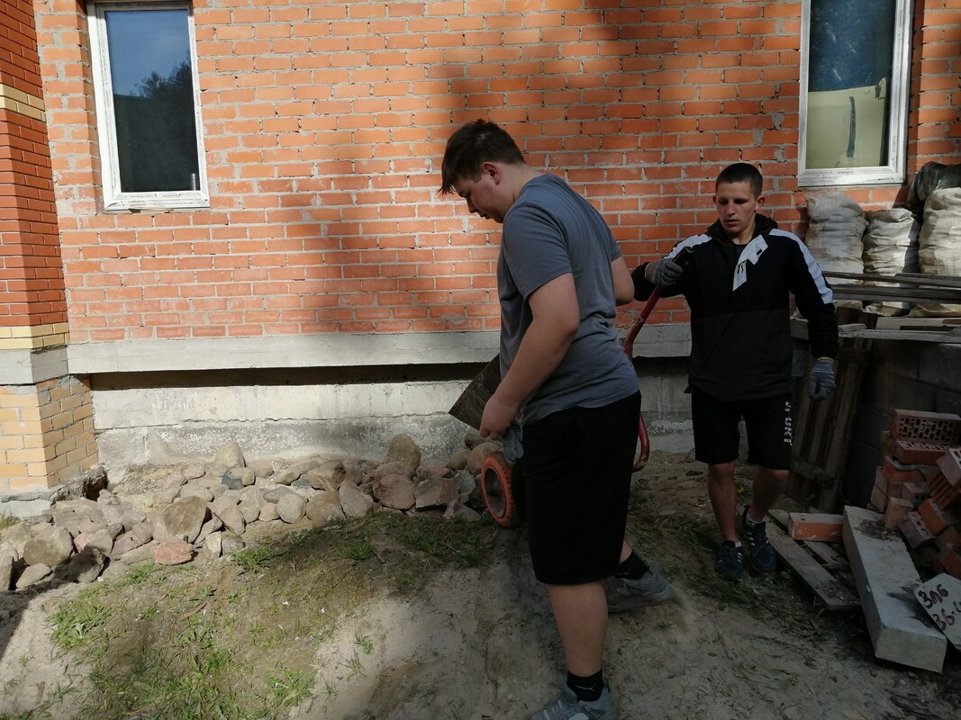 Волонтерская помощь