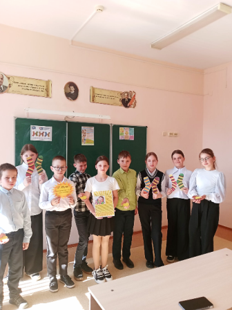 Флешмоб«Пусть мы разные, но все же» Флешмоб«Пусть мы разные, но все же»