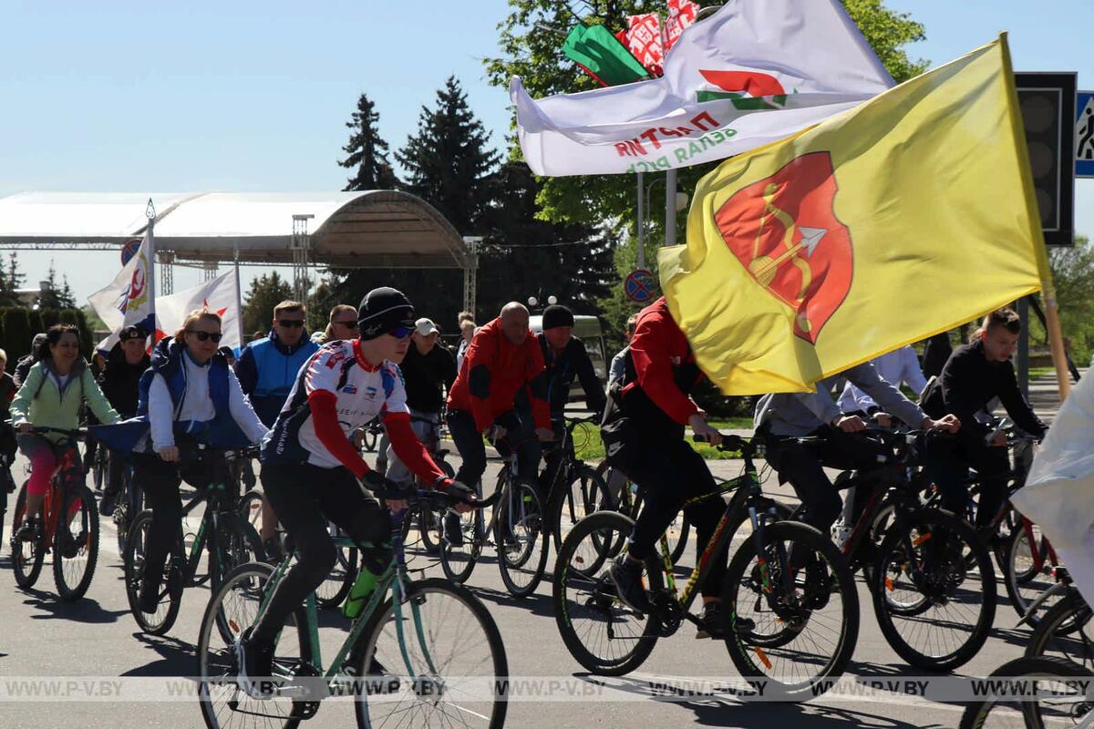 Велопробег в Пинске: «За мир и созидательный труд!» Велопробег в Пинске: «За мир и созидательный труд!»